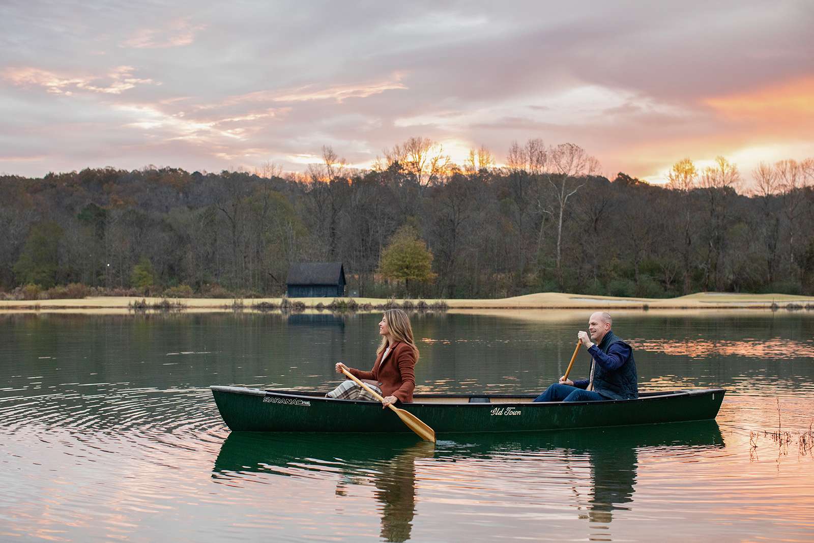 Couple-Canoe